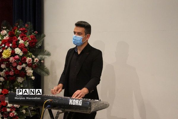 برگزاری جشن میلاد حضرت فاطمه زهرا (س) و بزرگداشت مقام زن توسط آموزشگاه استثنایی کوثر و کوشا
