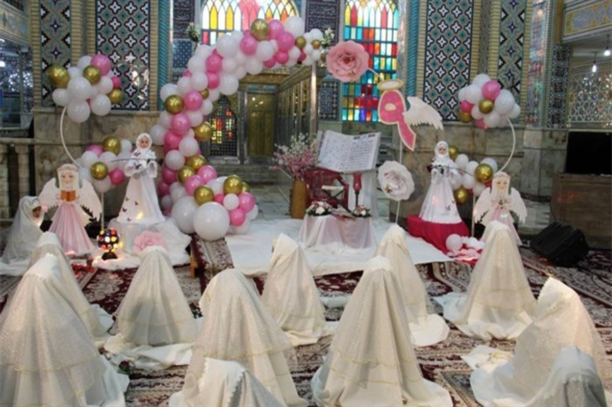 برگزاری جشن عبادت دانش‌آموزان دختر در سه ناحیه اصفهان
