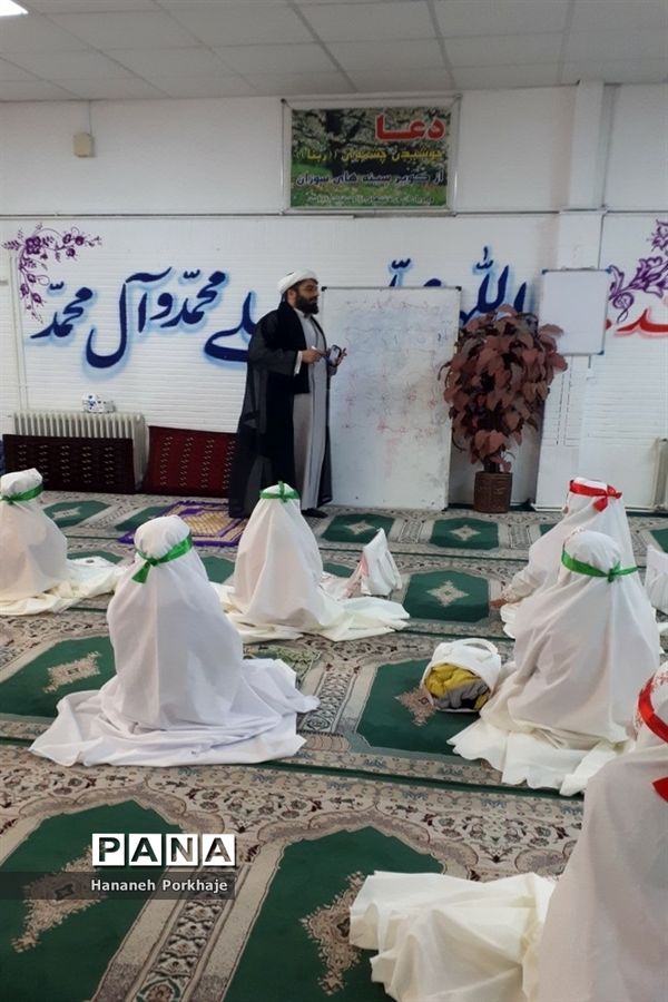جشن تکلیف دبستان ام‌البنین منطقه شهریار