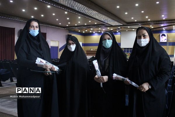 آیین گرامیداشت مقام شامخ زن و مادر در اداره‌کل آموزش و پرورش آذربایجان