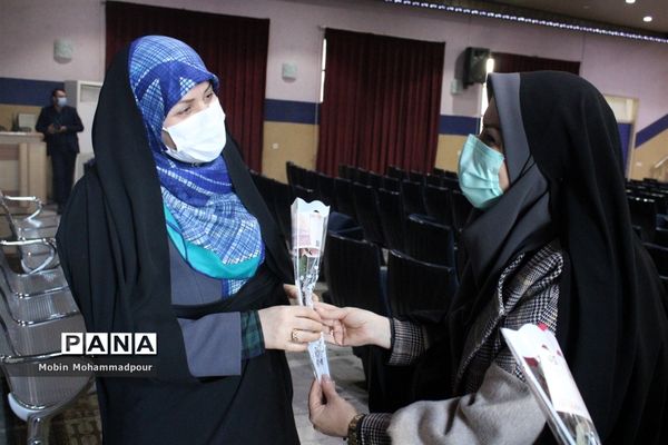 آیین گرامیداشت مقام شامخ زن و مادر در اداره‌کل آموزش و پرورش آذربایجان