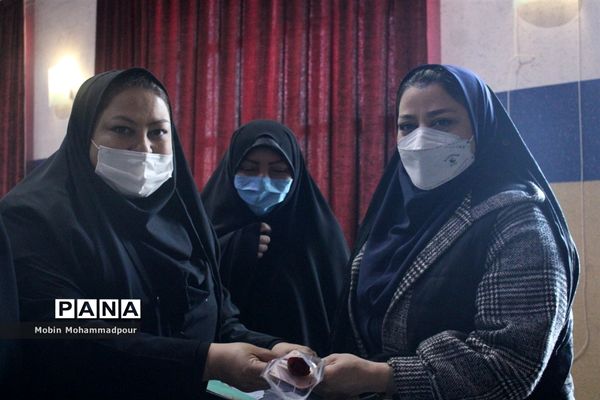 آیین گرامیداشت مقام شامخ زن و مادر در اداره‌کل آموزش و پرورش آذربایجان