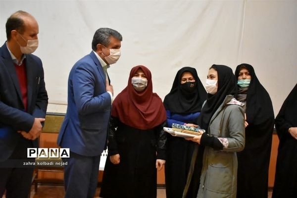 جشن ولادت حضرت زهرا و تقدیر از بانوان فرهنگی در گلوگاه