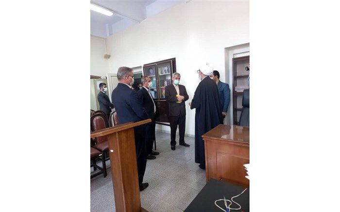 بازدید سرزده رئیس کل دادگستری تهران از دادگاه کیفری ۱ استان تهران