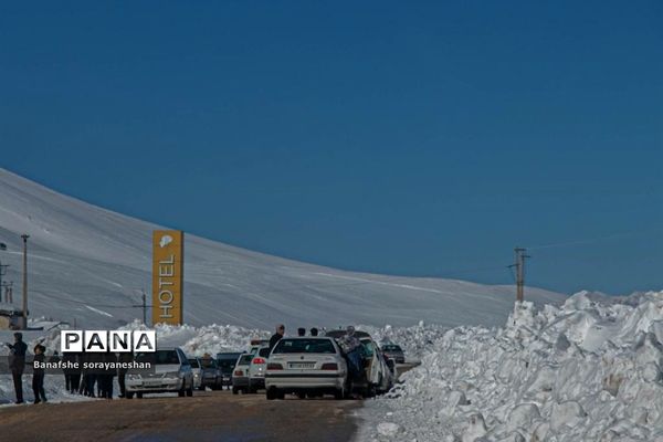 یک روز برفی در پیست اسکی سپیدان