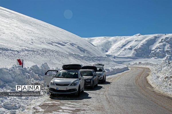 یک روز برفی در پیست اسکی سپیدان