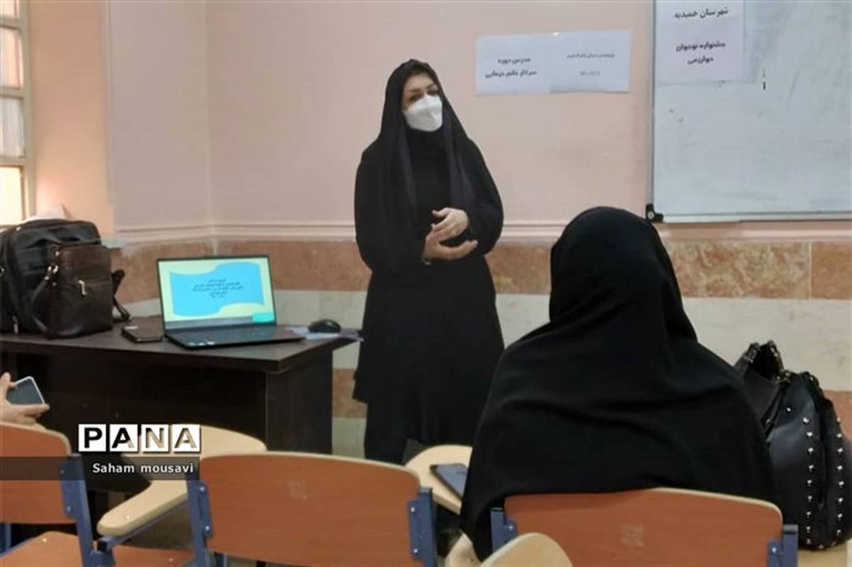 برگزاری کارگاه آموزشی جشنواره نوجوان خوارزمی در حمیدیه