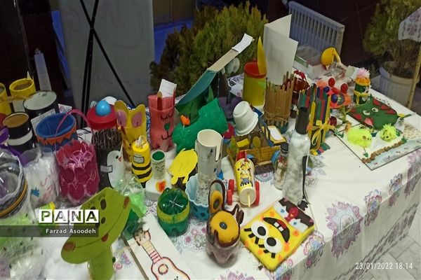 برگزاری نمایشگاه هنرهای دستی به‌مناسبت هفته طبیعت