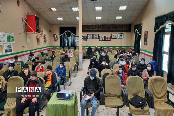 برگزاری دوره آموزشی دانش‌آموزان خبرنگار پیشتاز و پانا در ناحیه 4 کرج