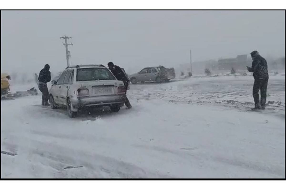 بارش برف و باران در محورهای مواصلاتی ۶ استان کشور