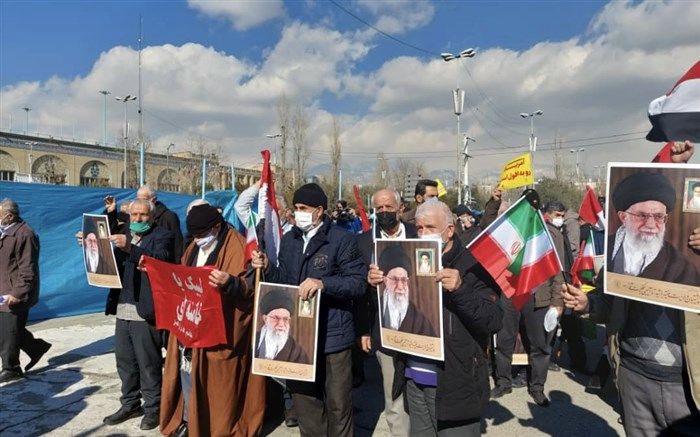 نمازگزاران تهرانی در حمایت از مردم یمن تظاهرات کردند