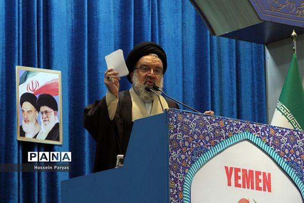 راهپیمایی  نمازگزاران تهرانی در حمایت از مردم مظلوم یمن