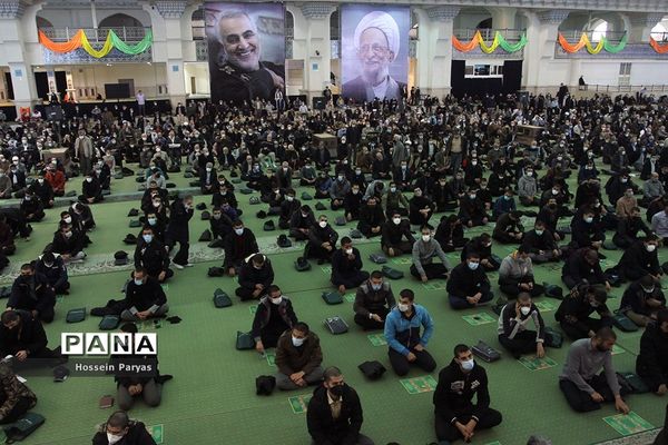راهپیمایی  نمازگزاران تهرانی در حمایت از مردم مظلوم یمن