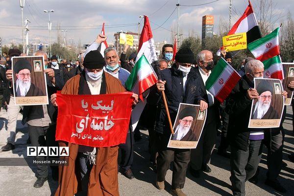 راهپیمایی  نمازگزاران تهرانی در حمایت از مردم مظلوم یمن
