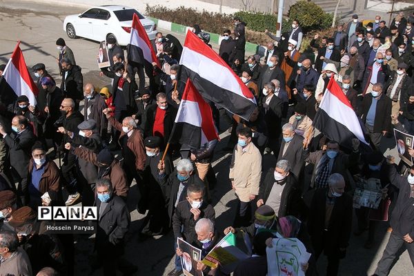 راهپیمایی  نمازگزاران تهرانی در حمایت از مردم مظلوم یمن