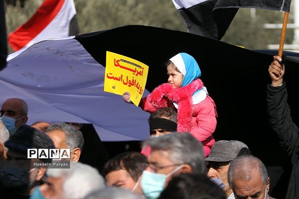 راهپیمایی  نمازگزاران تهرانی در حمایت از مردم مظلوم یمن