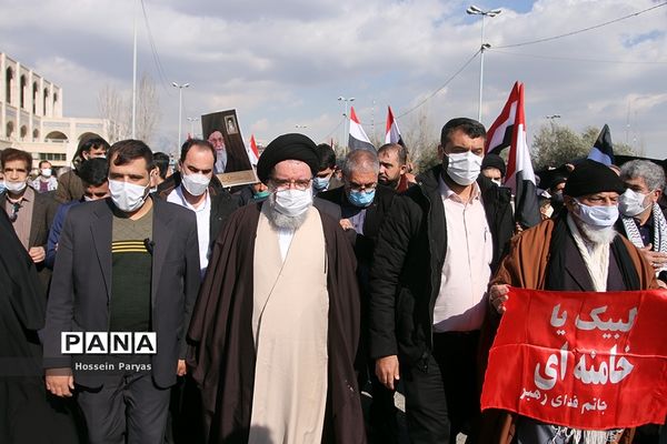 راهپیمایی  نمازگزاران تهرانی در حمایت از مردم مظلوم یمن