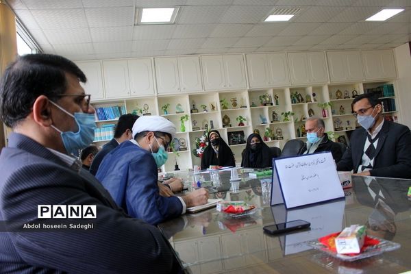 نشست هماهنگی برگزاری مسابقات قرآن، عترت و نماز اداره‌کل آموزش و پرورش استان بوشهر
