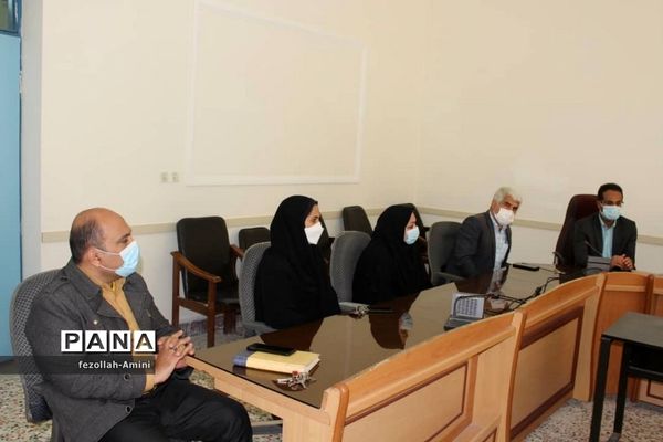 جلسه توانمندسازی مشاوران شهرستان دشتستان