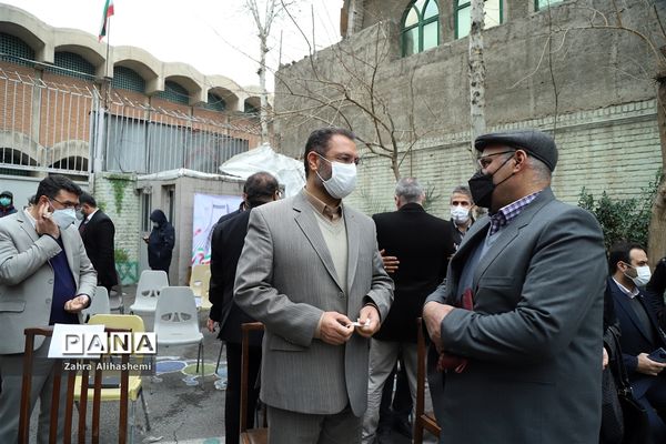 آیین نواختن زنگ گلبانگ انقلاب اسلامی ایران