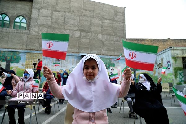 آیین نواختن زنگ گلبانگ انقلاب اسلامی ایران