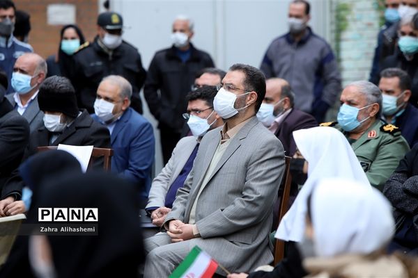 آیین نواختن زنگ گلبانگ انقلاب اسلامی ایران