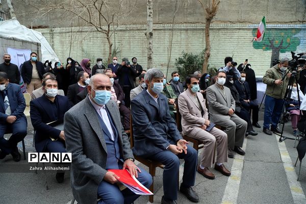 آیین نواختن زنگ گلبانگ انقلاب اسلامی ایران