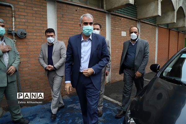 آیین نواختن زنگ گلبانگ انقلاب اسلامی ایران