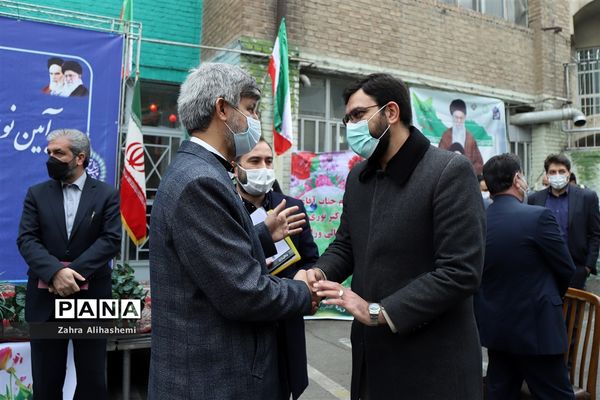 آیین نواختن زنگ گلبانگ انقلاب اسلامی ایران
