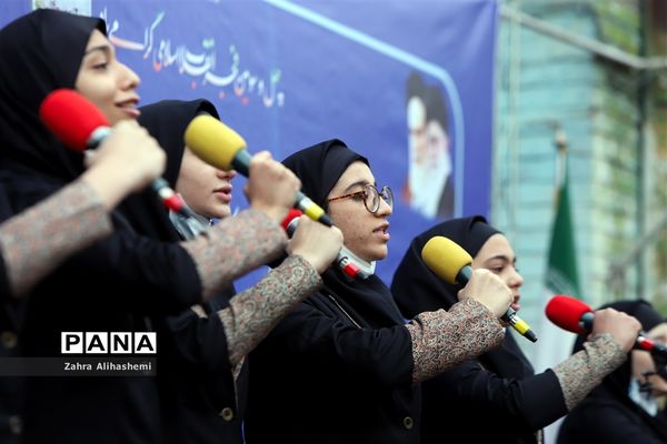 آیین نواختن زنگ گلبانگ انقلاب اسلامی ایران