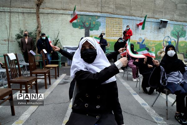 آیین نواختن زنگ گلبانگ انقلاب اسلامی ایران