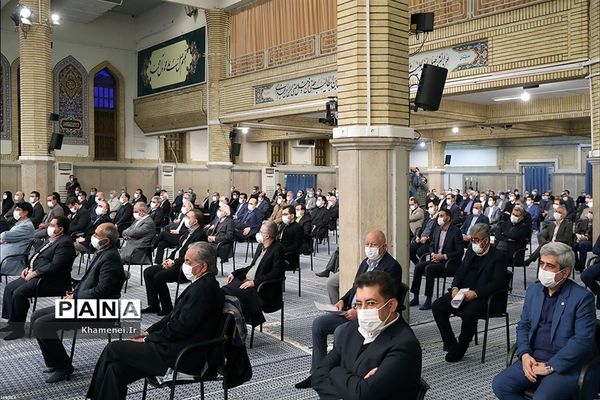 دیدار تولیدکنندگان با رهبر انقلاب