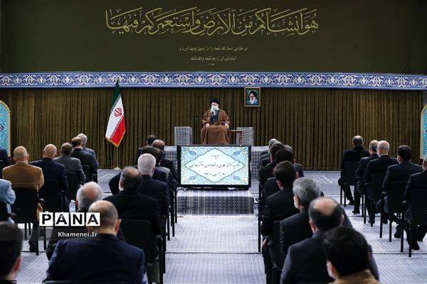 دیدار تولیدکنندگان با رهبر انقلاب