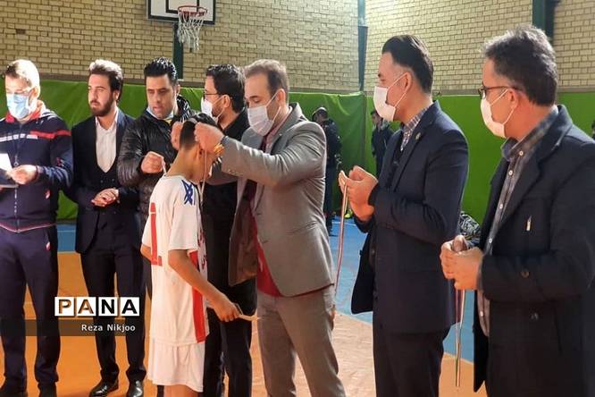 تقدیر از تیمهای برتر فوتبال بهارستان یک
