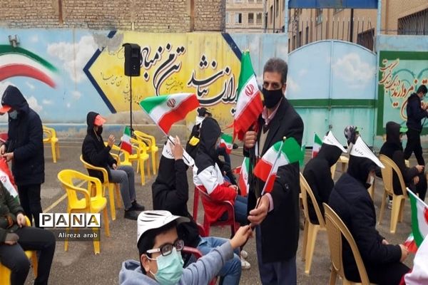 زنگ انقلاب در مدارس ورامین