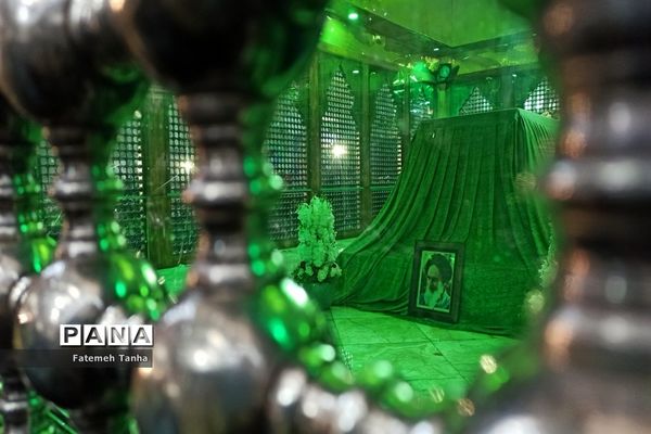 مراسم گرامیداشت ۱۲ بهمن در حرم امام خمینی (ره)