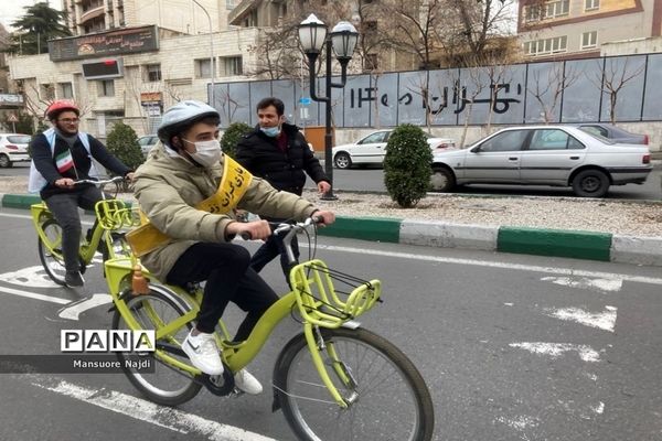 مانور میدانی تشکل‌های دانش‌آموزی یاوران انقلاب در منطقه 1