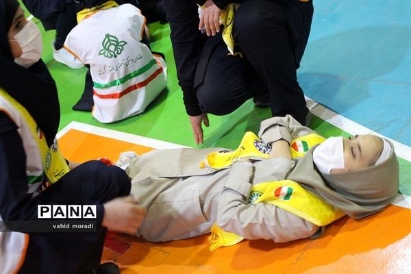 یاوران انقلاب فجر آفرین