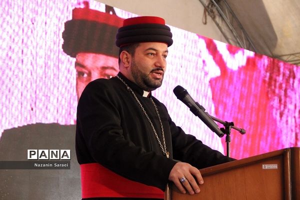 شانزدهمین آیین ملی عطرافشانی و گلباران مزارشهدای ادیان توحیدی در اسلامشهر