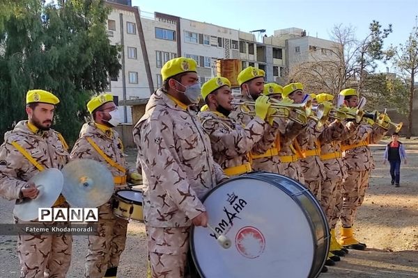 عطرافشانی و غبارویی قبور مطهر شهدا در شیراز