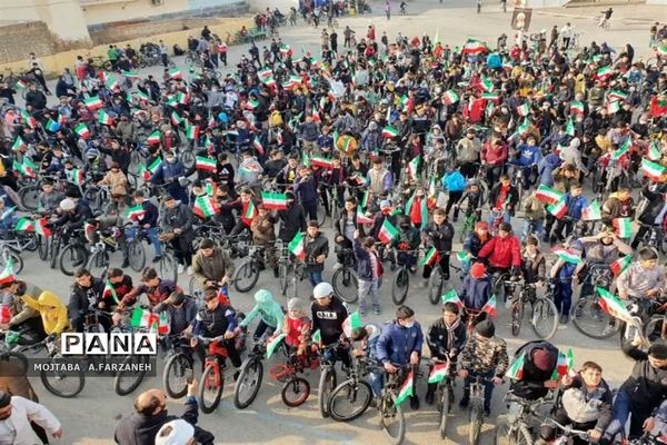 همایش دوچرخه‌سواری نوجوانان گرامیداشت دهه فجر در قم