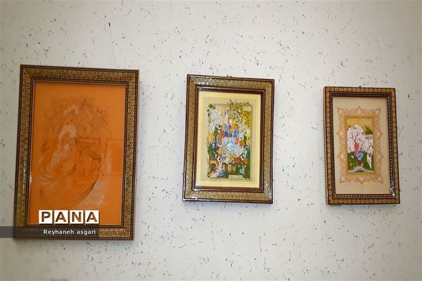افتتاح نمایشگاه هنری «طلیعه فجر» در شهرستان قرچک