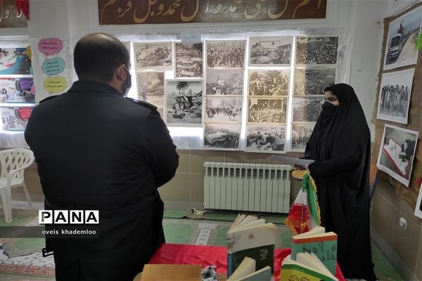 بازدید مسئول اتحادیه انجمن‌های اسلامی دانش‌آموزان مازندران از نمایشگاه مدرسه انقلاب در گلوگاه