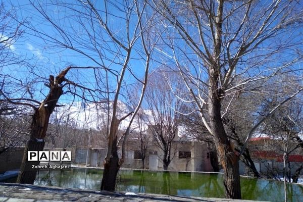 طبیعت برفی و هوای پاک در روستای بیدهند قم