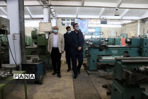 بازدید مدیرکل شهرستان‌های استان تهران از هنرستان بزرگ فنی شهید گلشنی کهریزک