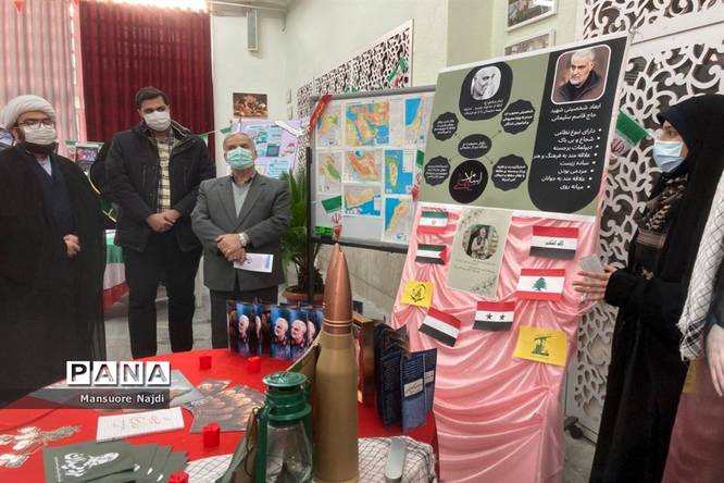 نمایشگاه مدرسه انقلاب دبیرستان فراست منطقه 1