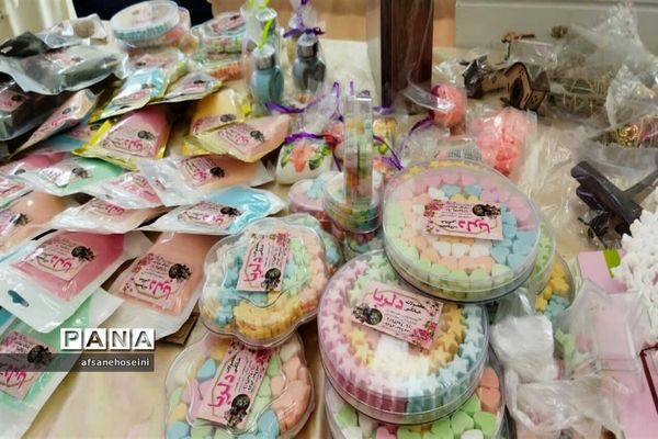 برپایی نمایشگاه توانمندی‌ها و دستاوردهای بانوان در فیروزکوه