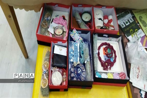 برپایی نمایشگاه توانمندی‌ها و دستاوردهای بانوان در فیروزکوه