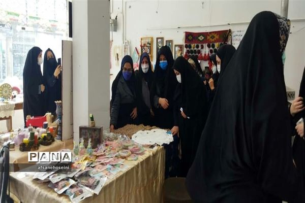 برپایی نمایشگاه توانمندی‌ها و دستاوردهای بانوان در فیروزکوه