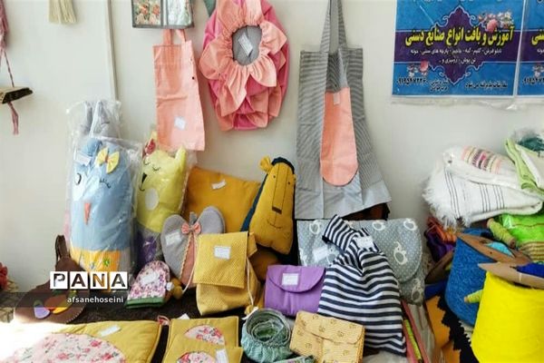 برپایی نمایشگاه توانمندی‌ها و دستاوردهای بانوان در فیروزکوه